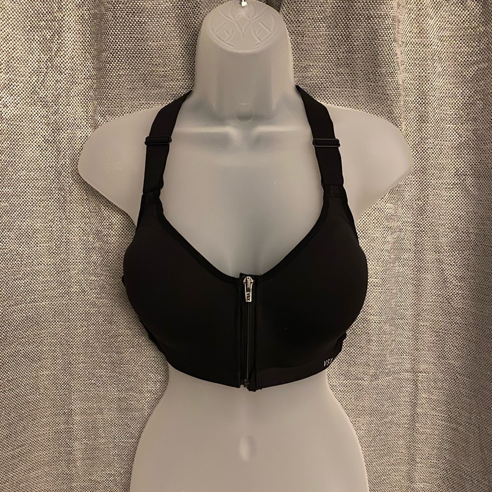 Victoria’s Secret sport bra 36C